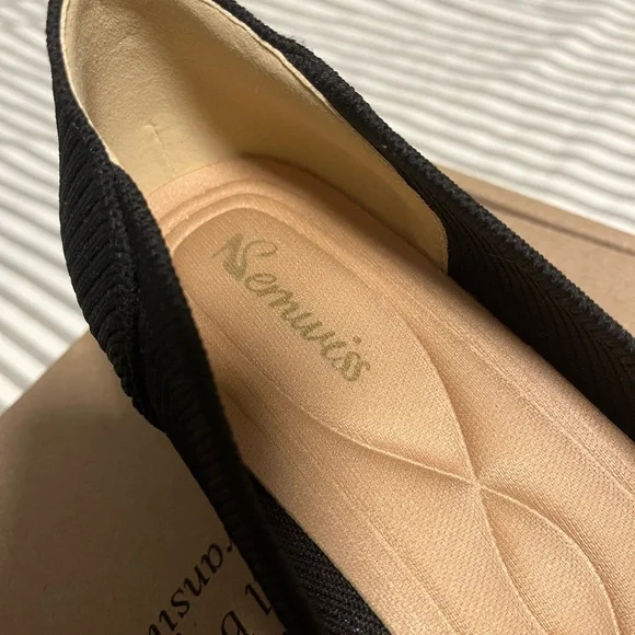 Semwiss Women's Low Heel Classic Pumps Pointed Toe Kitten Heels Shoes - Picture 4 of 9